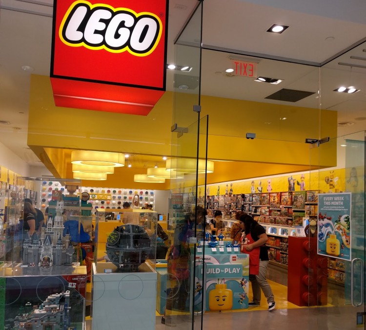 the-lego-store-tysons-corner-photo